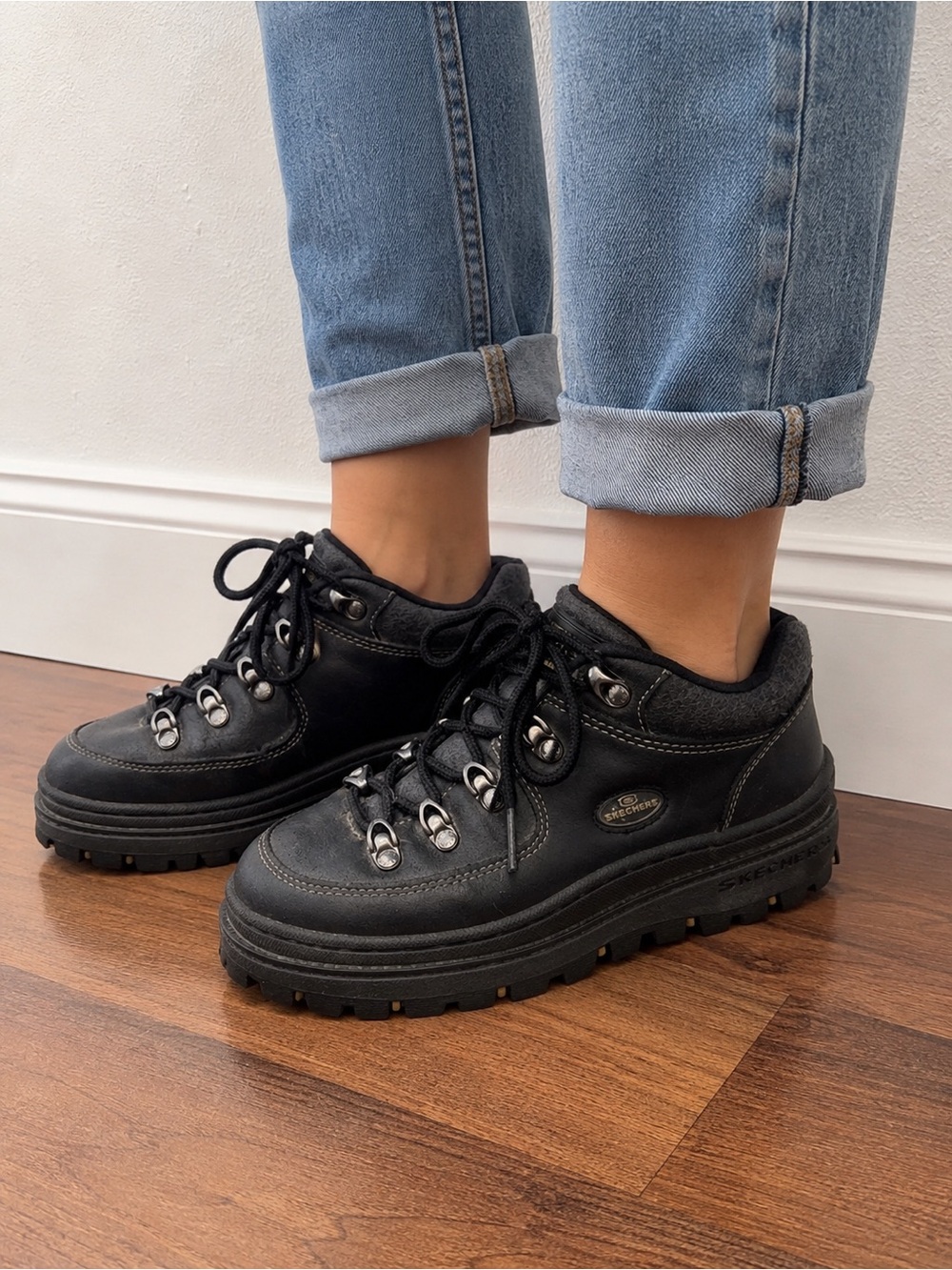 Y2K Skechers Jammers Black Leather Lace-Up Hiking Sneakers size 7